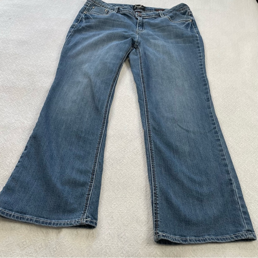 Earl Jeans  Boot Cut  Denim‎ in Blue~ Size 14 P
~ weekender